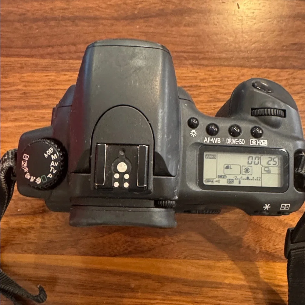 Canon EOS DSLR 20D w/18-55 lens kit Digital Camera